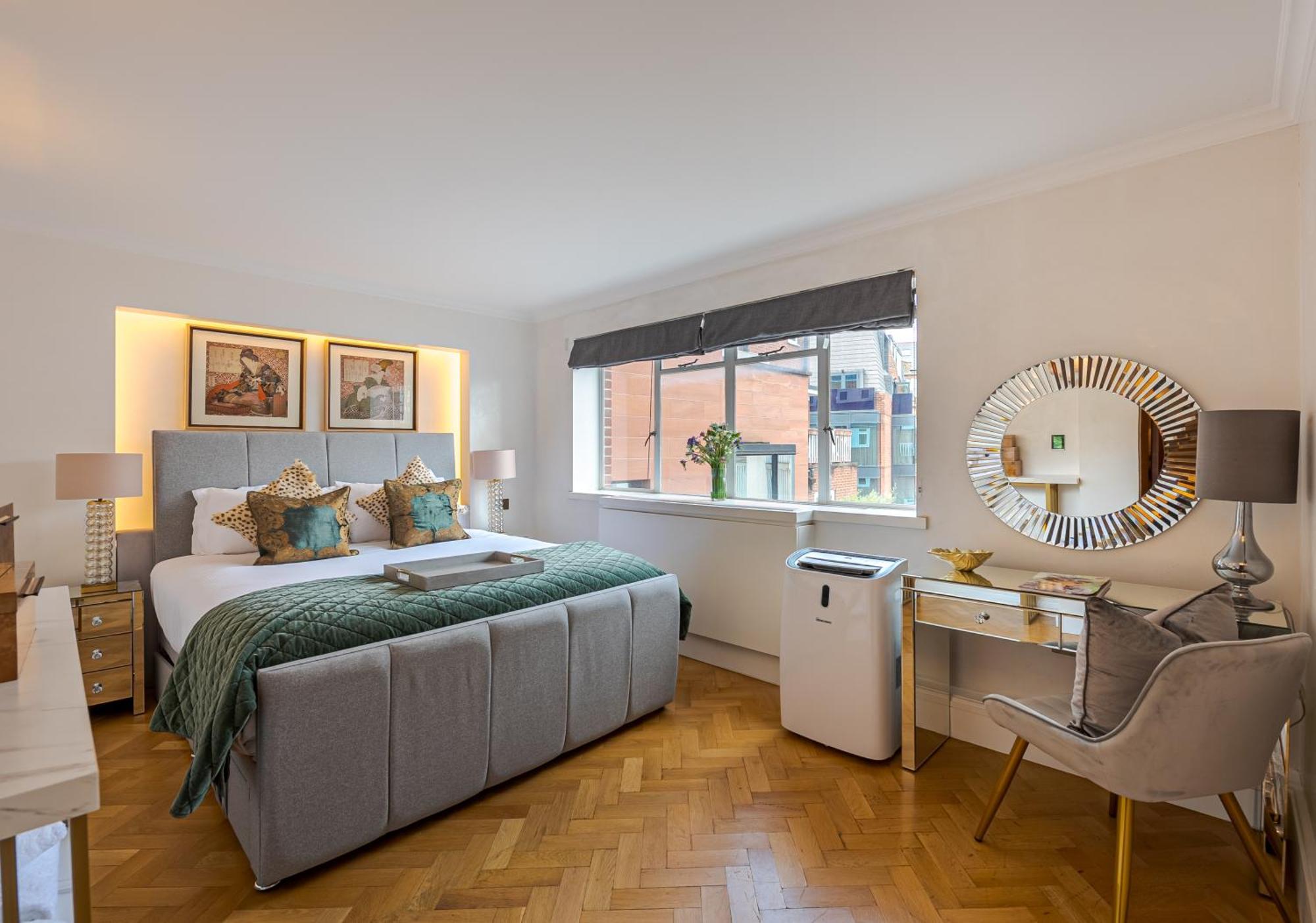 Modern Knightsbridge Apartment With Balcony Overlooking Harrods Prime Location Лондон Экстерьер фото