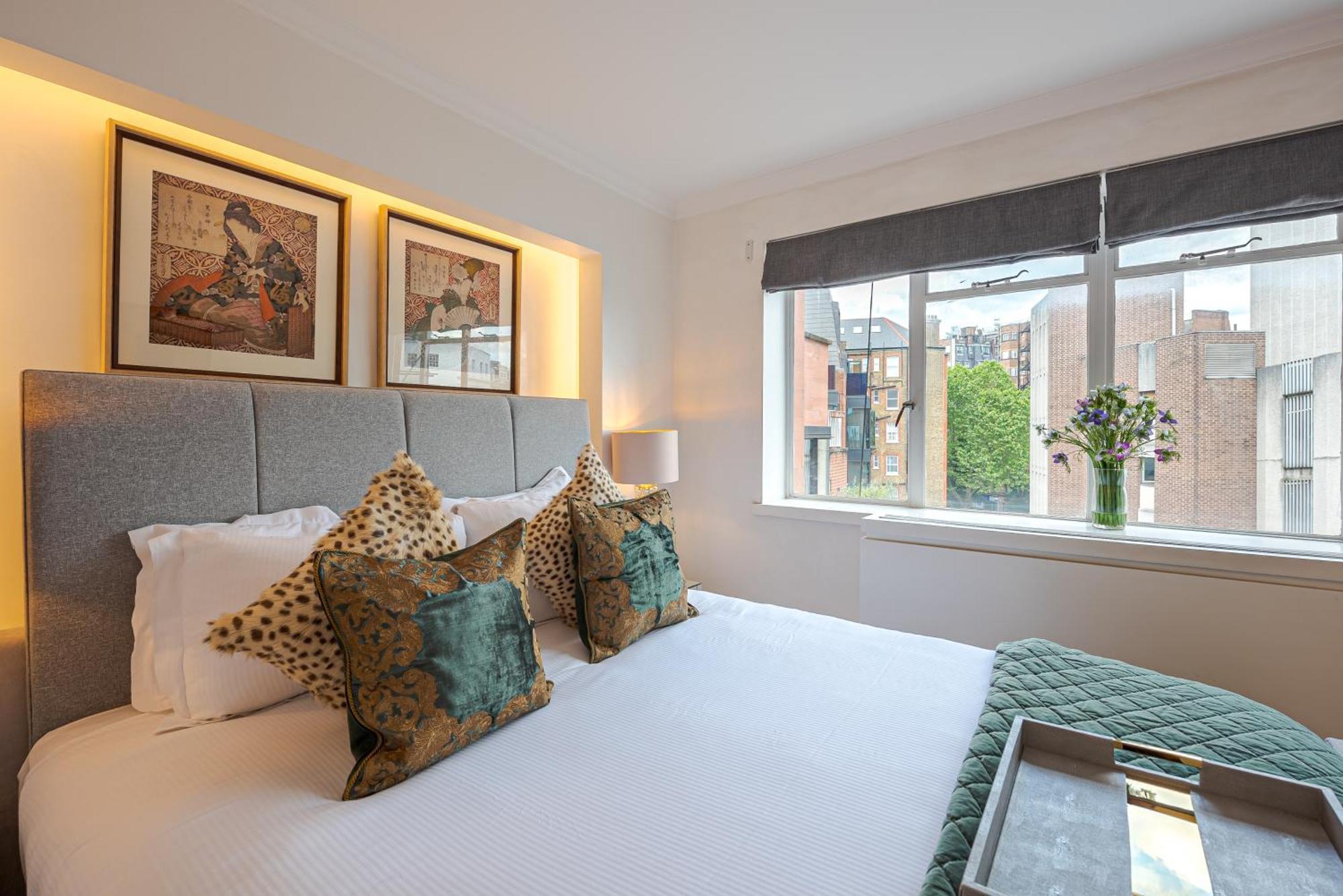 Modern Knightsbridge Apartment With Balcony Overlooking Harrods Prime Location Лондон Экстерьер фото