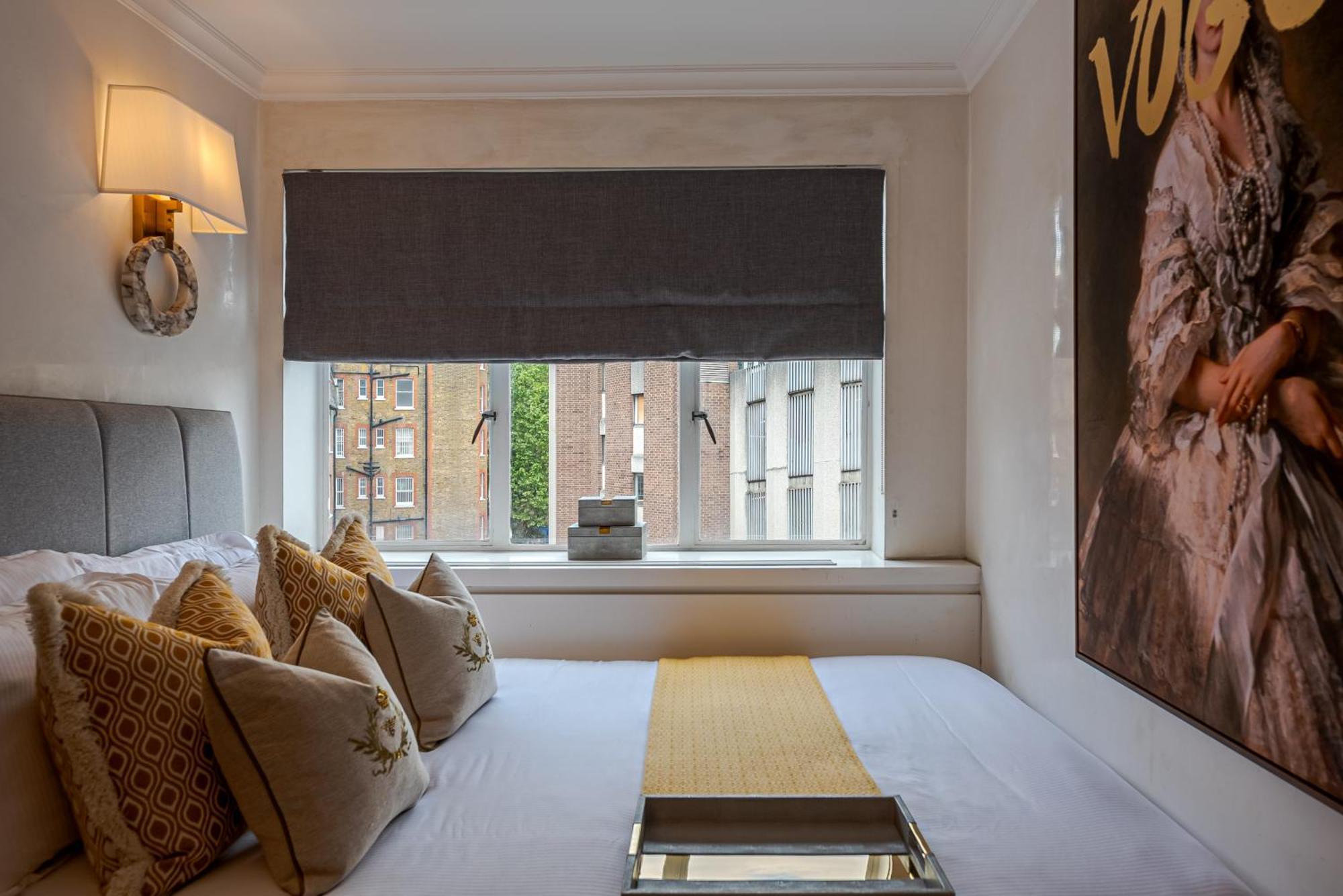 Modern Knightsbridge Apartment With Balcony Overlooking Harrods Prime Location Лондон Экстерьер фото